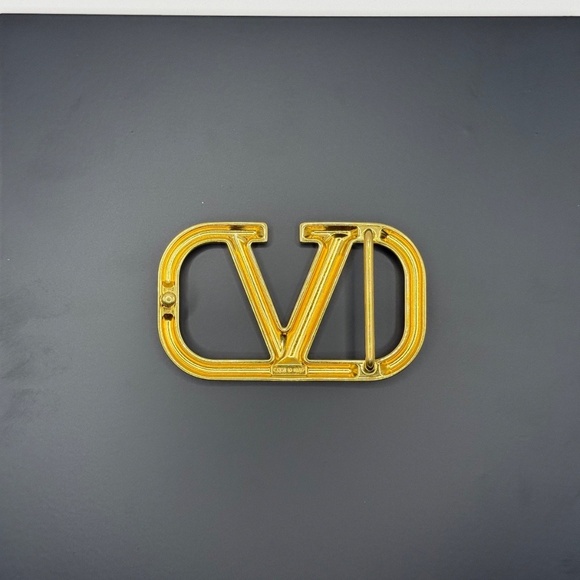 Authentic Valentino Garavani V-Logo Buckle - For 40mm Belt - Brushed Finish - Picture 3 of 7
